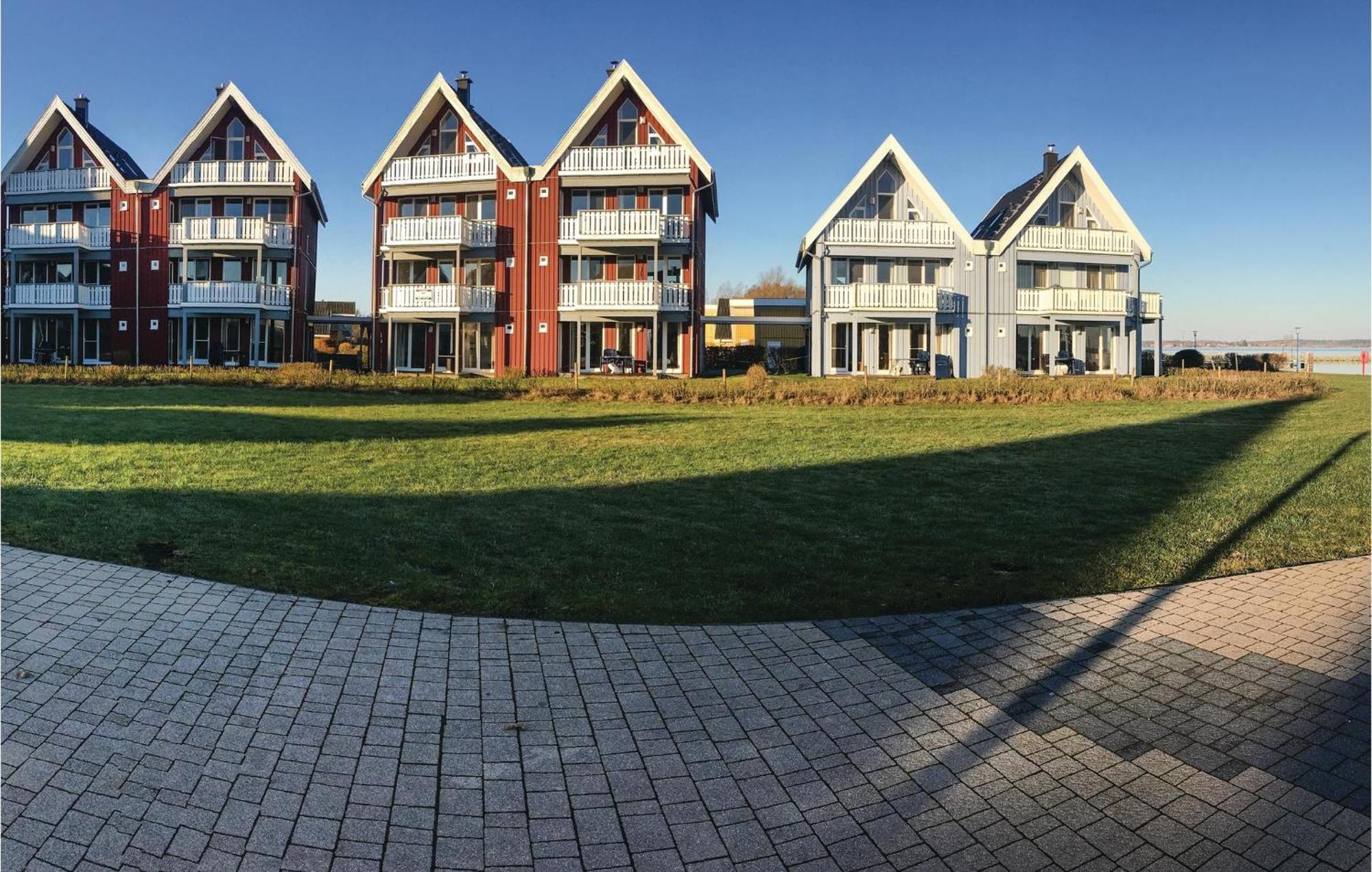 Pet Friendly Apartment In Rechlin With Kitchen Exterior photo